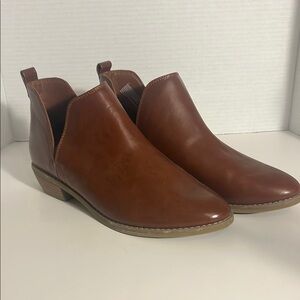 Universal Thread Brown Leather Ankle Boots - S1